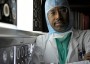 Médico cirurgião mundialmente conhecido testemunha como Deus guiou sua carreira